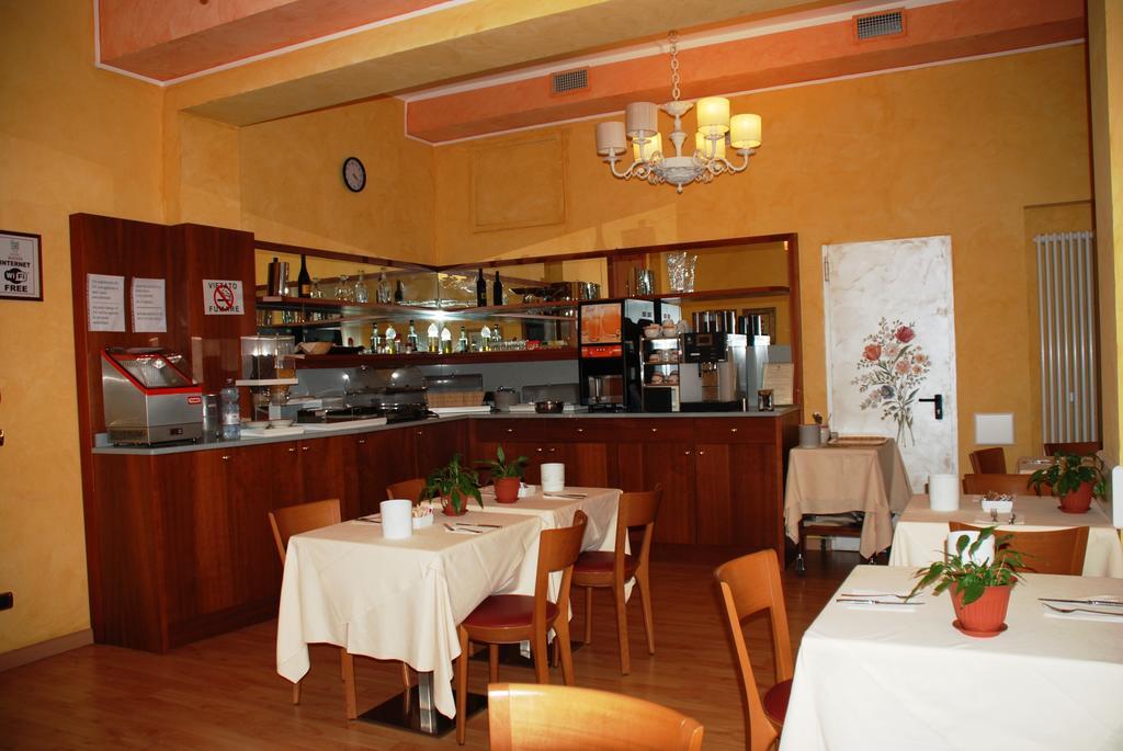 Hotel Boston Milano Ngoại thất bức ảnh