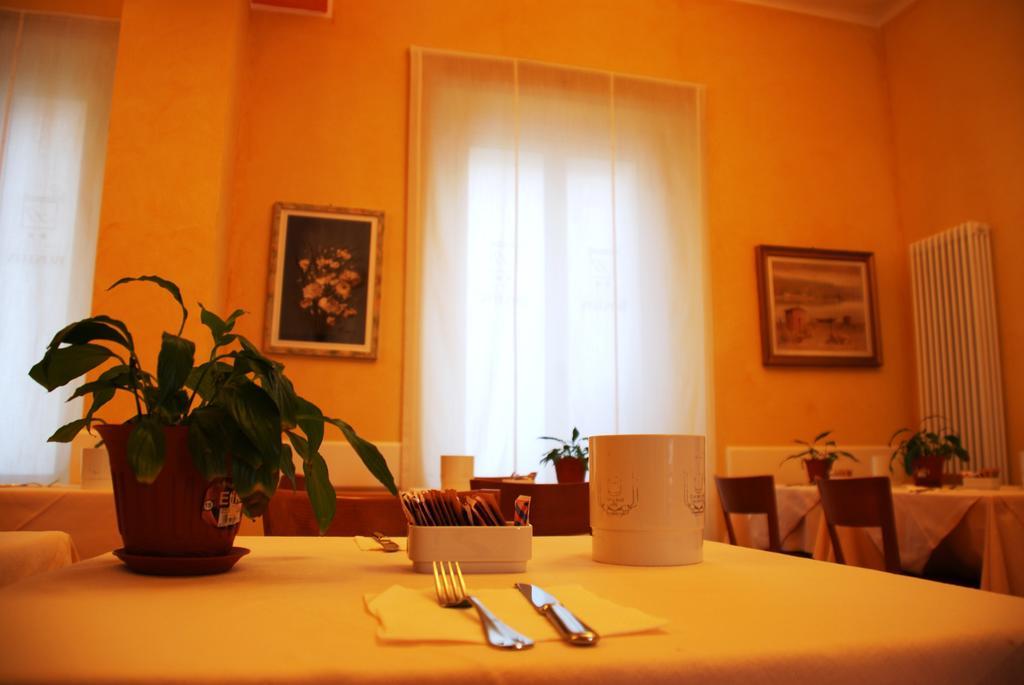 Hotel Boston Milano Ngoại thất bức ảnh