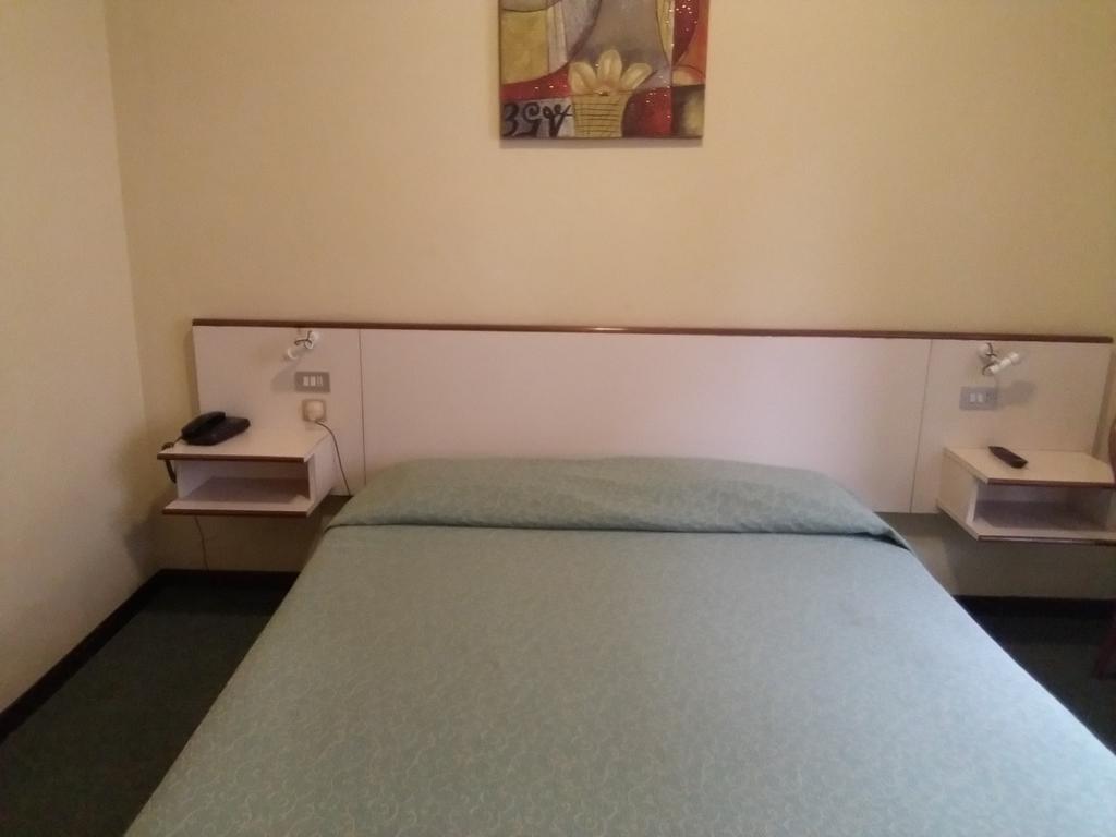 Hotel Boston Milano Ngoại thất bức ảnh