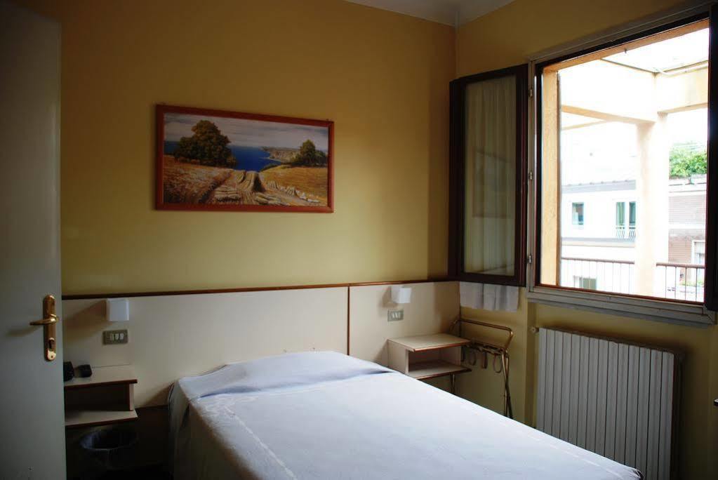 Hotel Boston Milano Ngoại thất bức ảnh